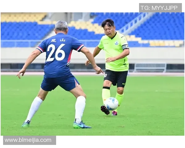 2023年足球明星赛盛况空前球迷齐聚共享激情与荣耀