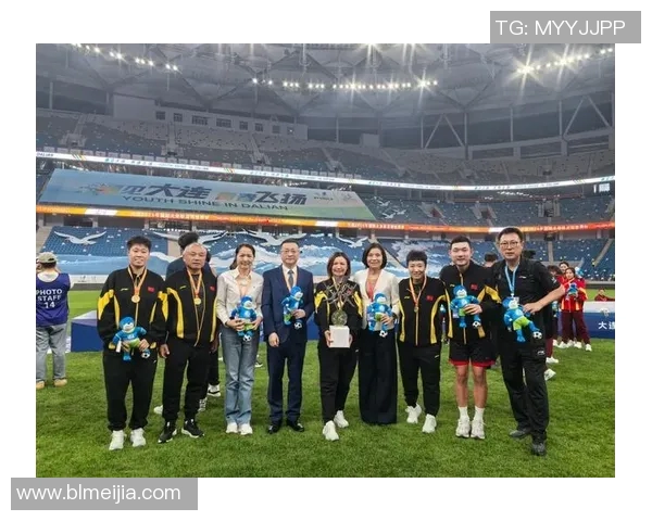 上海足球队在世界杯积分榜上以51分稳居第一名展现强劲实力